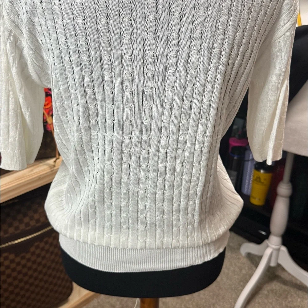 Elegant Cream/white Cable Knit Sweater - Picture 7 of 7